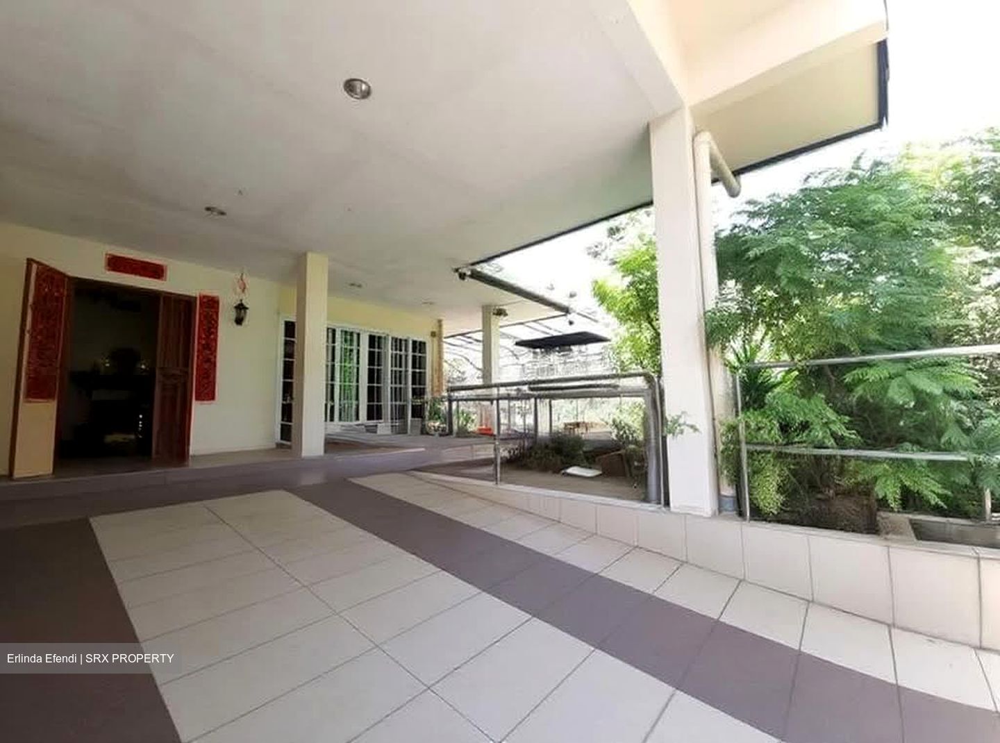 Thrift Drive (D19), Terrace #556847551